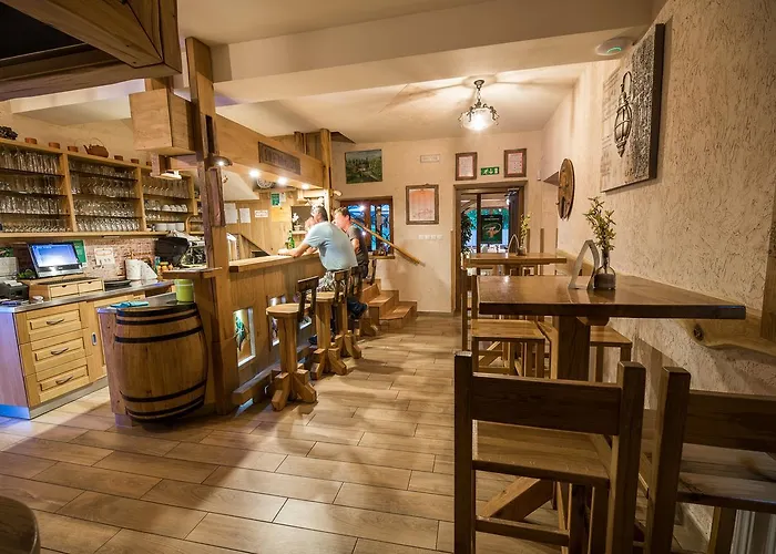 Frata Hiša za goste Dvor